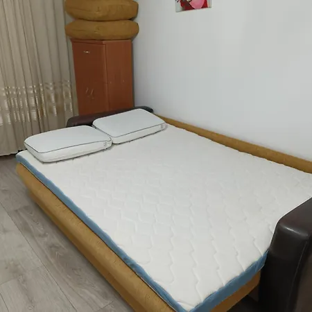 2 Apartment *